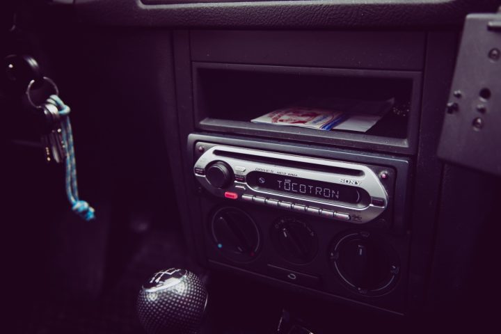 music-car-interior-vehicle-auto-dashboard-1036589-pxhere.com