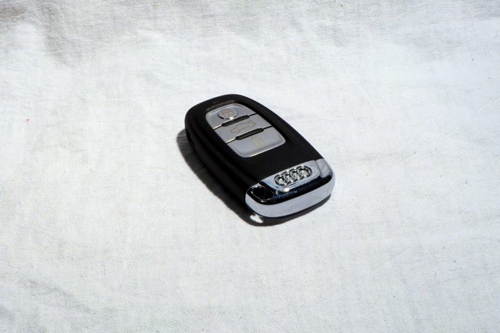 open-technology-tool-vehicle-key-metal-674133-pxhere.com