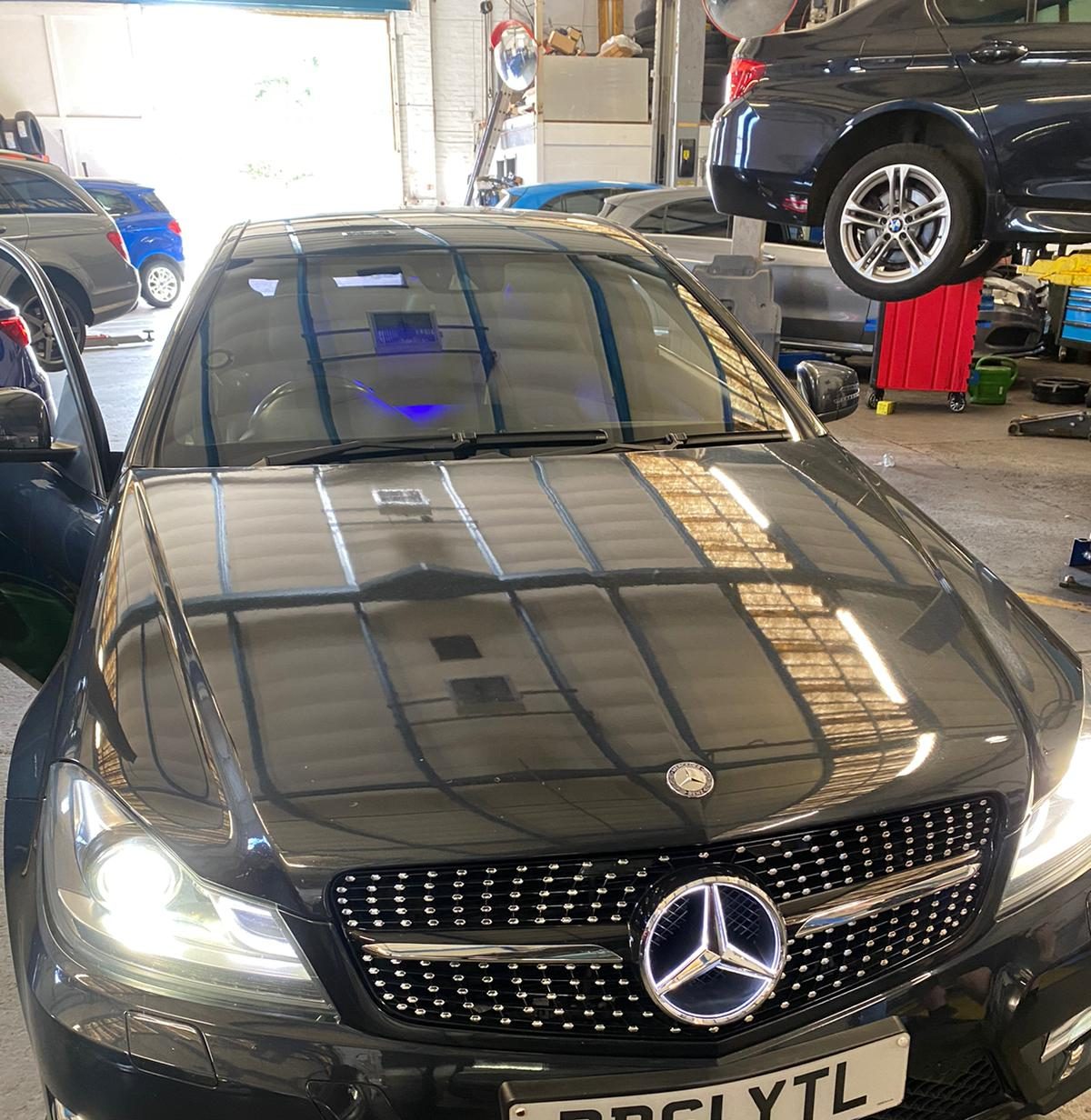 Mercedes Bonnet Open Fault