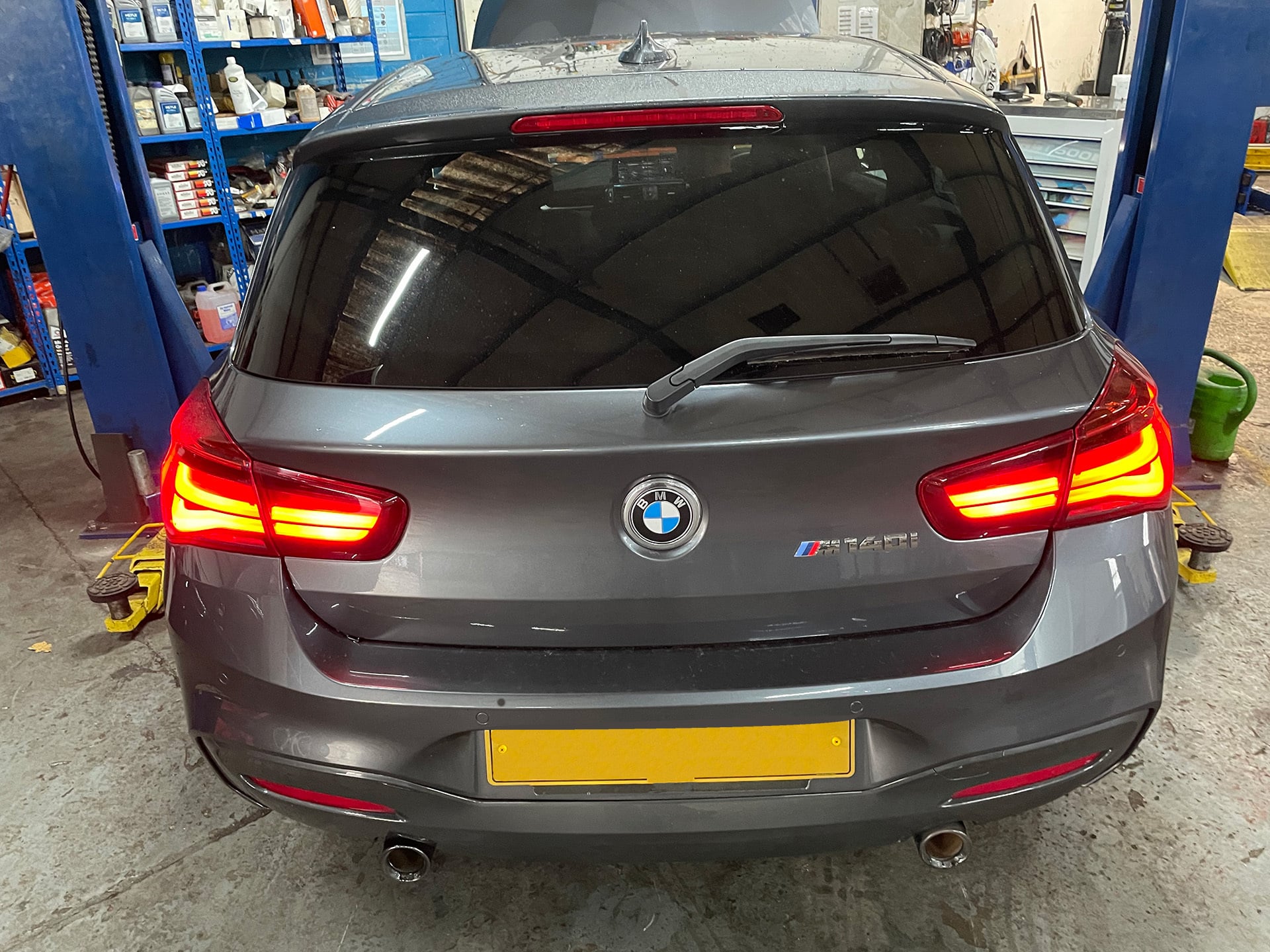 bmw 140M service