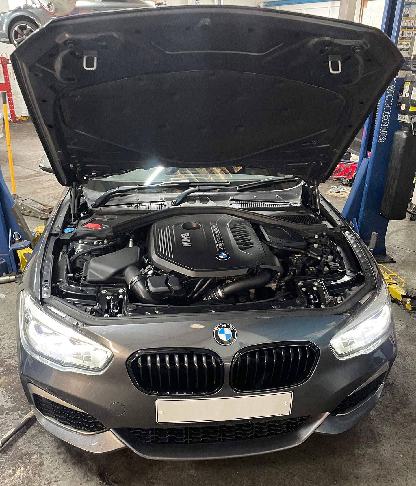 bmw 140M service