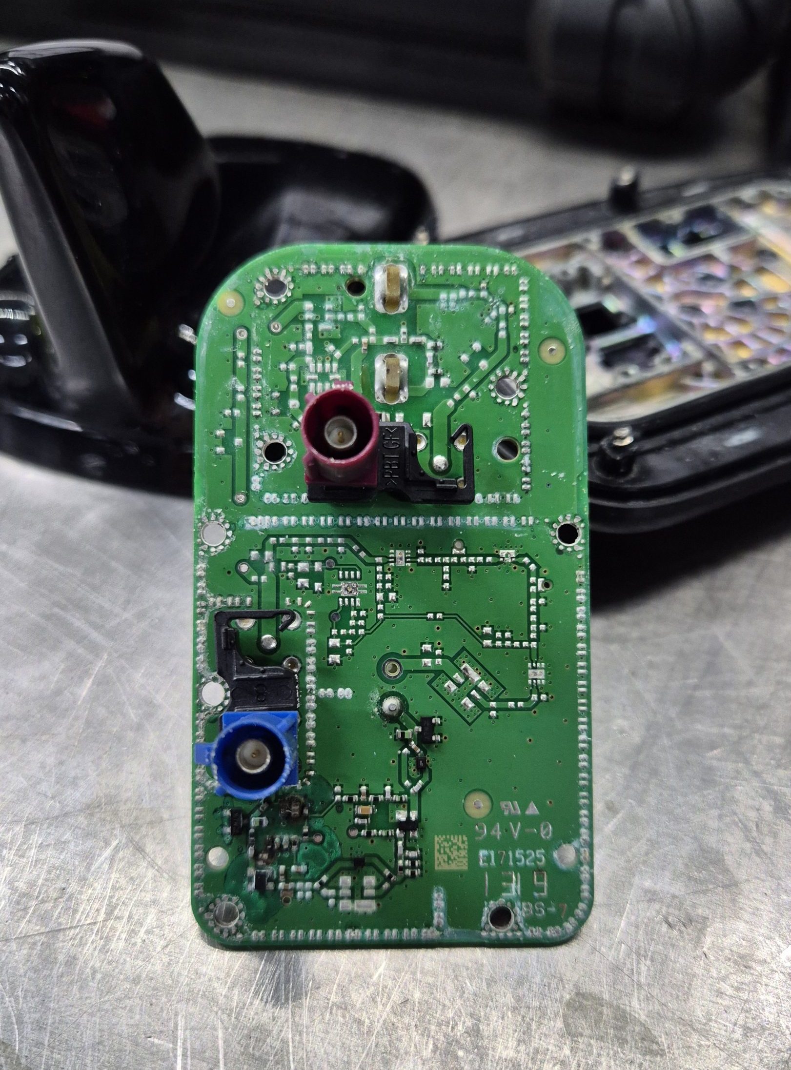 Audi SOS System B105413